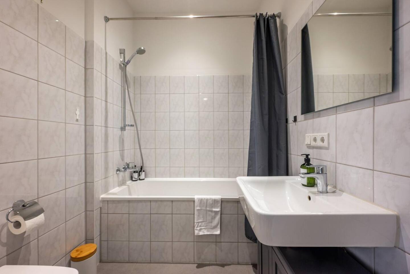Arbio I Retro Apart Near Leipzig Hauptbahnhof Bagian luar foto